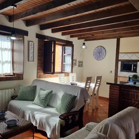 Casa Hortensias Naguar Villanueva (Asturias)